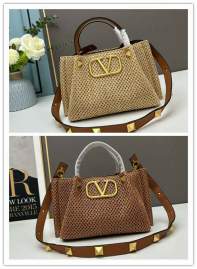 Picture of Valentino Handbags _SKUfw197604710fw
